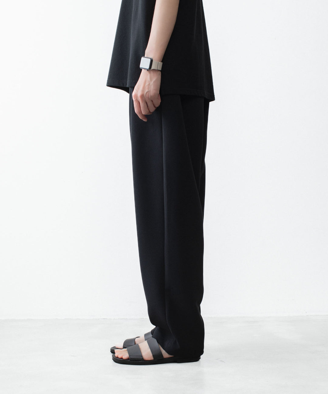 ATTACHMENT アタッチメントのPE STRETCH DOUBLE CLOTH BELTED WIDE TAPERED TROUSERS - BLACKの公式通販サイトsession福岡セレクトショップ