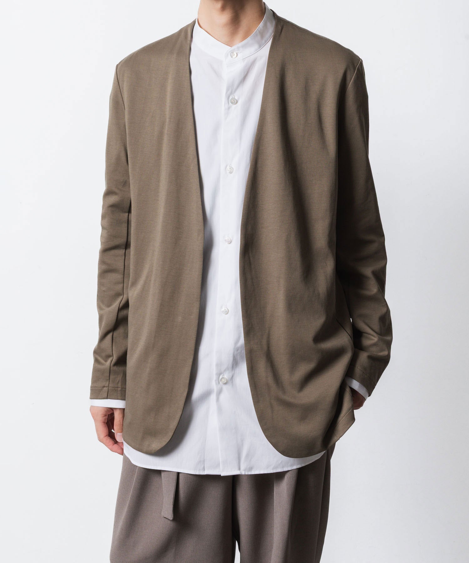 ATTACHMENT アタッチメントのCOTTON DOUBLE FACE COLLARLESS CARDIGAN - CAMELの公式通販サイトsession福岡セレクトショップ