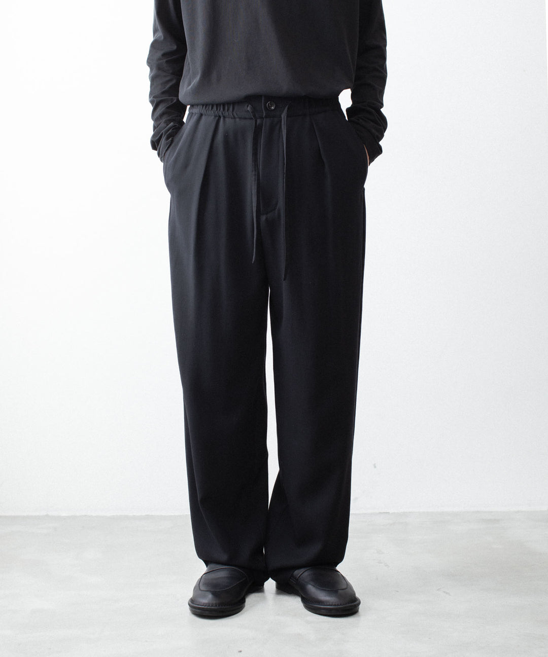 ATTACHMENT アタッチメントの2/90 WO TWIST TWILL EASY TROUSERS - BLACKの公式通販サイトsession福岡セレクトショップ