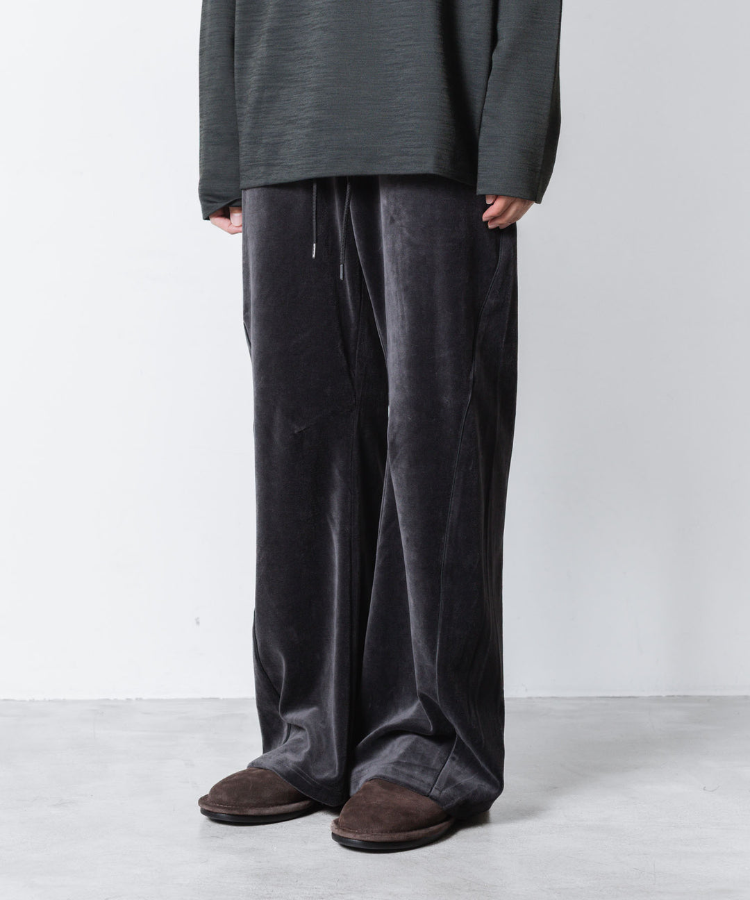 ATTACHMENT アタッチメントのCO/PE VELOR JERSEY 3D TRACK WIDE PANTS - D.GRAYの公式通販サイトsession福岡セレクトショップ