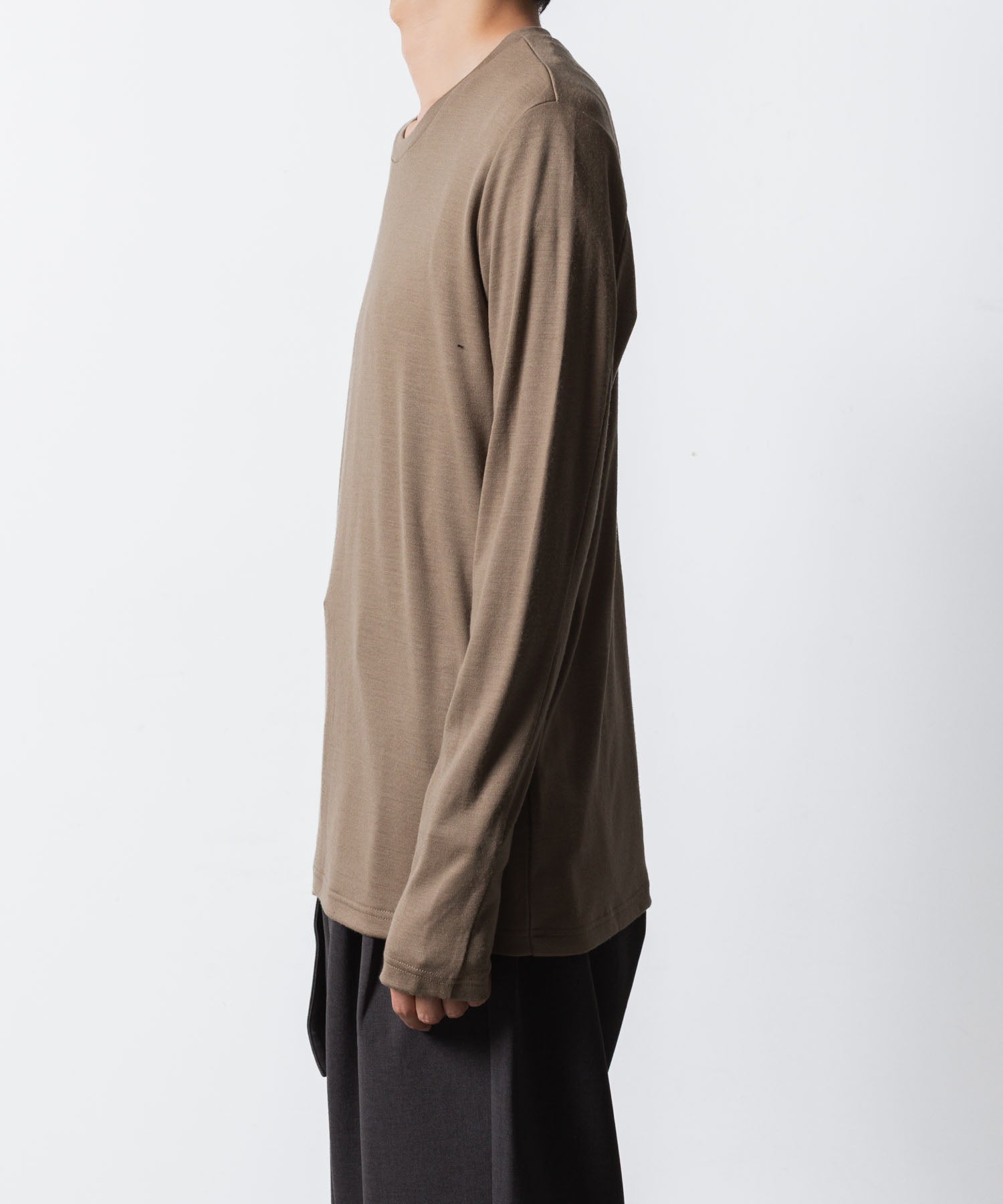 ATTACHMENT アタッチメントの1/60 WOOL SMOOTH SLIM FIT L/S TEE - CAMELの公式通販サイトsession福岡セレクトショップ