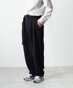 画像をギャラリービューアに読み込む, ATTACHMENT アタッチメントのPE STRETCH DOUBLE CLOTH BELTED WIDE TAPERED TROUSERS - BLACKの公式通販サイトsession福岡セレクトショップ
