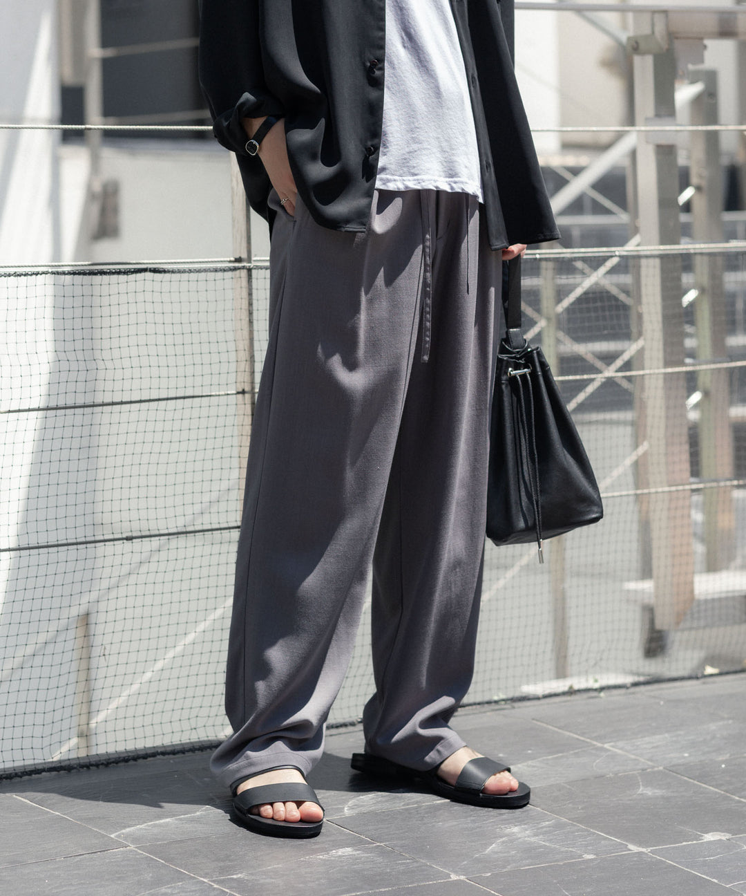 ATTACHMENT アタッチメントのSMOOTH LEATHER SLIDE SANDAL - BLACKの公式通販サイトsession福岡セレクトショップ