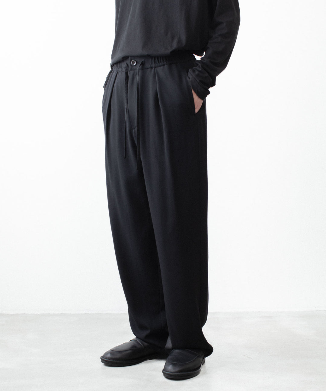 ATTACHMENT アタッチメントの2/90 WO TWIST TWILL EASY TROUSERS - BLACKの公式通販サイトsession福岡セレクトショップ