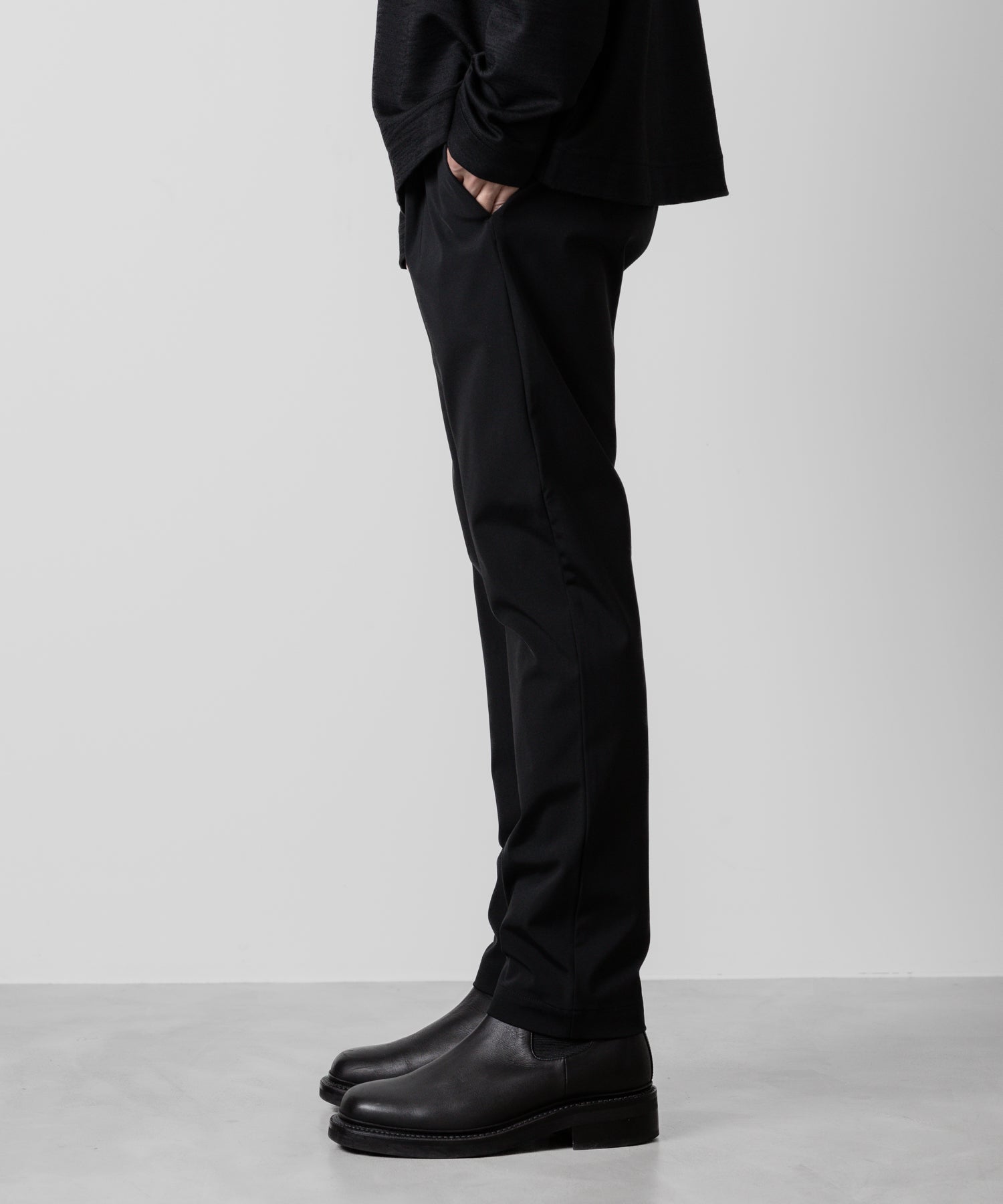 ATTACHMENT アタッチメントのNY/CO STRETCH JERSEY REGULAR FIT EASY TROUSERS - BLACK 公式通販サイトsession福岡セレクトショップ