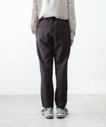 画像をギャラリービューアに読み込む, ATTACHMENT アタッチメントのPE STRETCH DOUBLE CLOTH REGULAR FIT EASY TROUSERS - D.BROWNの公式通販サイトsession福岡セレクトショップ
