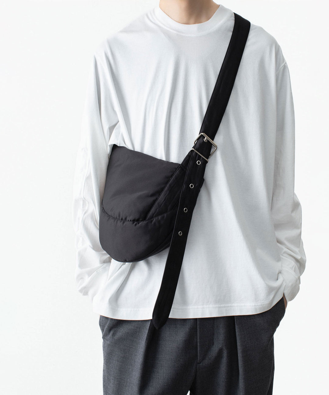 VEIN ヴェインのREVERSE SATIN SHOULDER BAG - BLACKの公式通販サイトsession福岡セレクトショップ