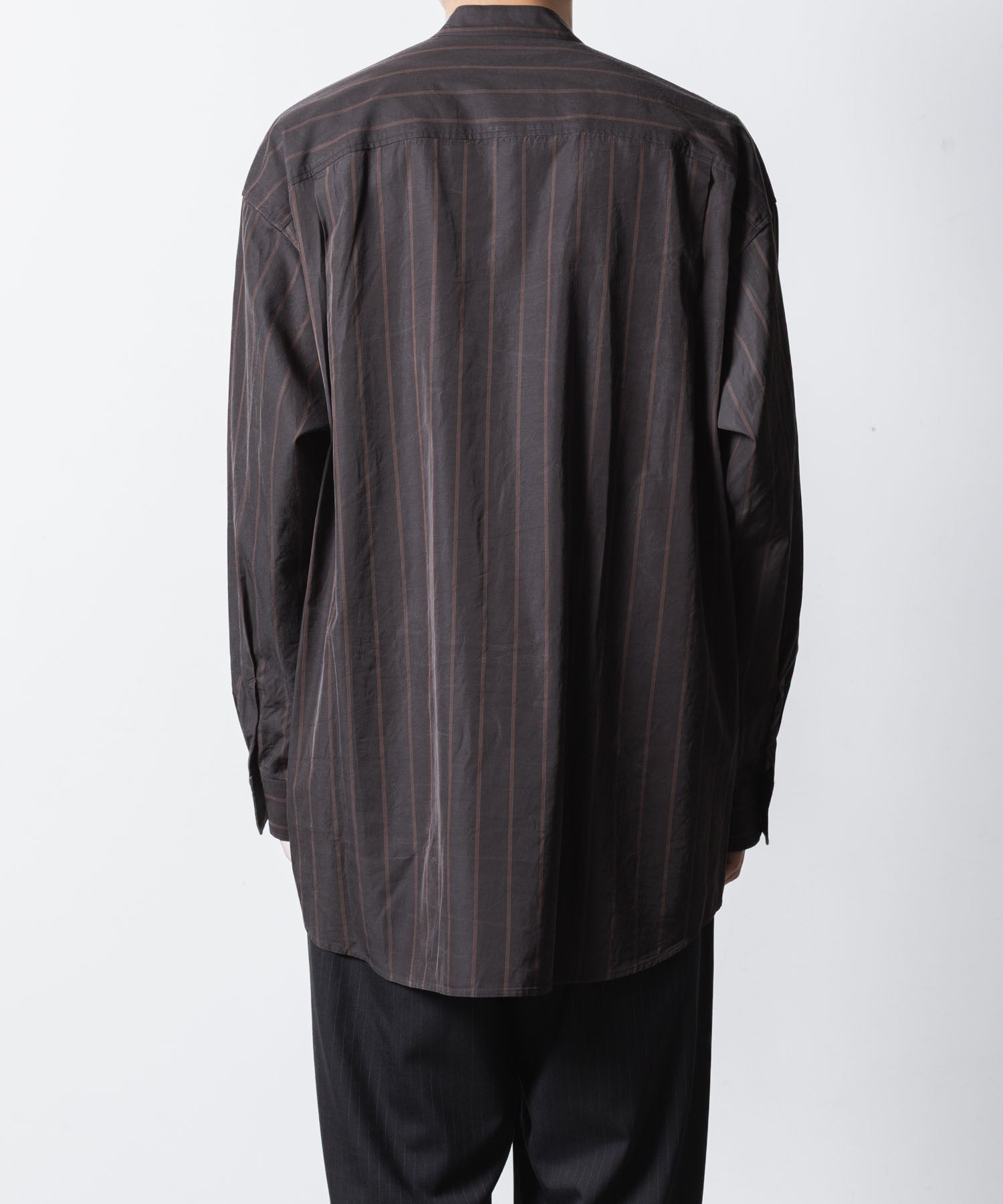 ATTACHMENT アタッチメントのCU/CO STRIPE TWILL BANDCOLLAR L/S SHIRT - S.GRAYの公式通販サイトsession福岡セレクトショップ