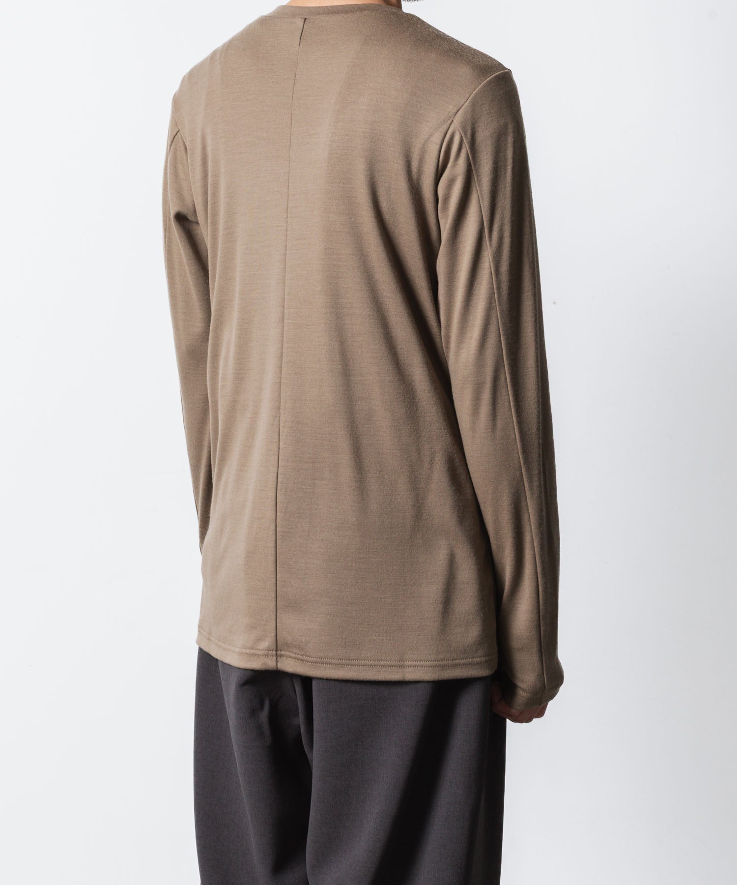 ATTACHMENT アタッチメントの1/60 WOOL SMOOTH SLIM FIT L/S TEE - CAMELの公式通販サイトsession福岡セレクトショップ