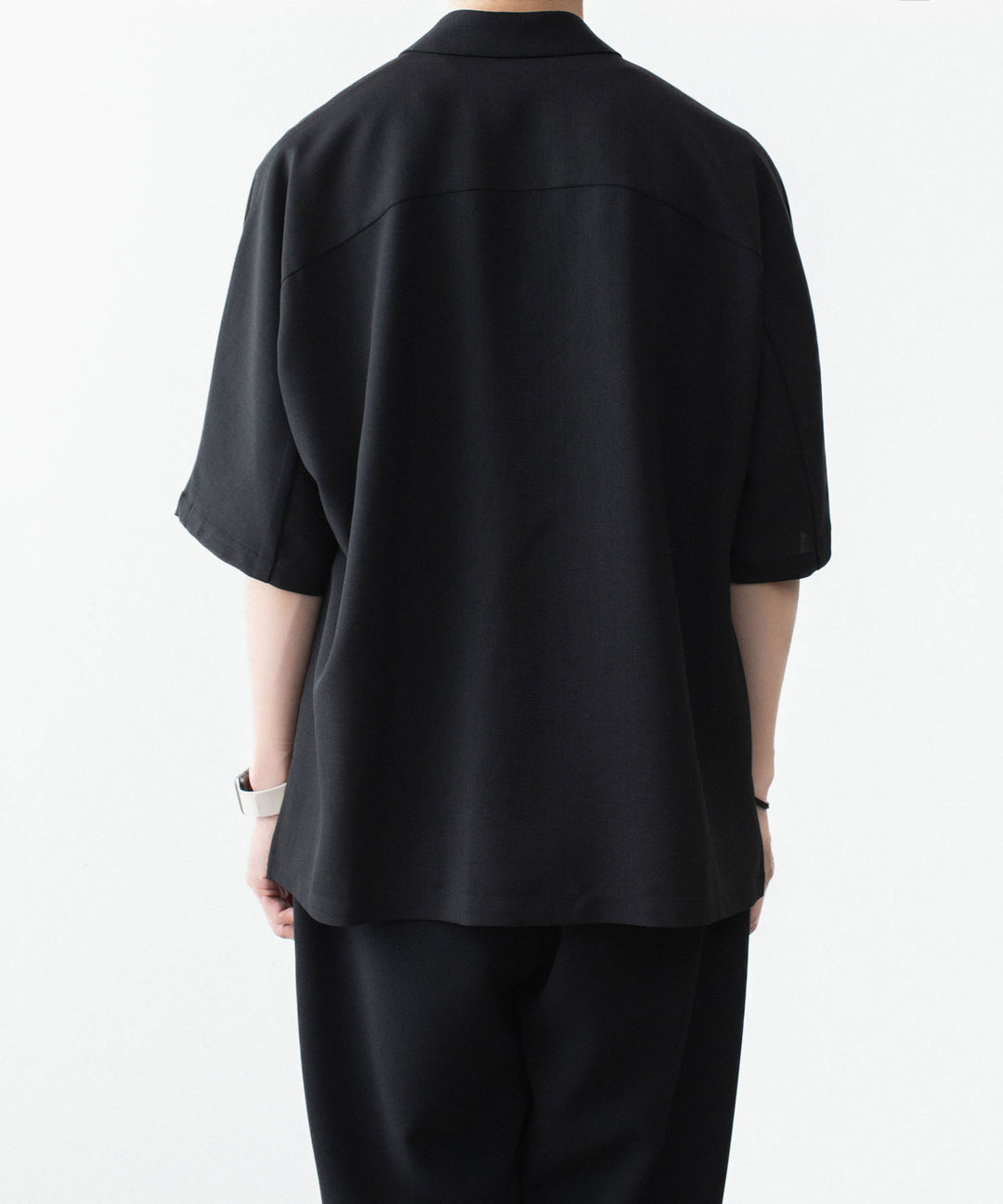 ATTACHMENT / EXCLUSIVE ITEMアタッチメントのPE LIGHT TROPICAL DOLMAN SLEEVE REGULAR COLLAR SHIRT S/S - BLACKの公式通販サイトsession福岡セレクトショップ
