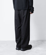 画像をギャラリービューアに読み込む, ATTACHMENT アタッチメントのT/W/SI STRETCH GABARDINE 1TUCK EASY TROUSERS - S.BLACKの公式通販サイトsession福岡セレクトショップ
