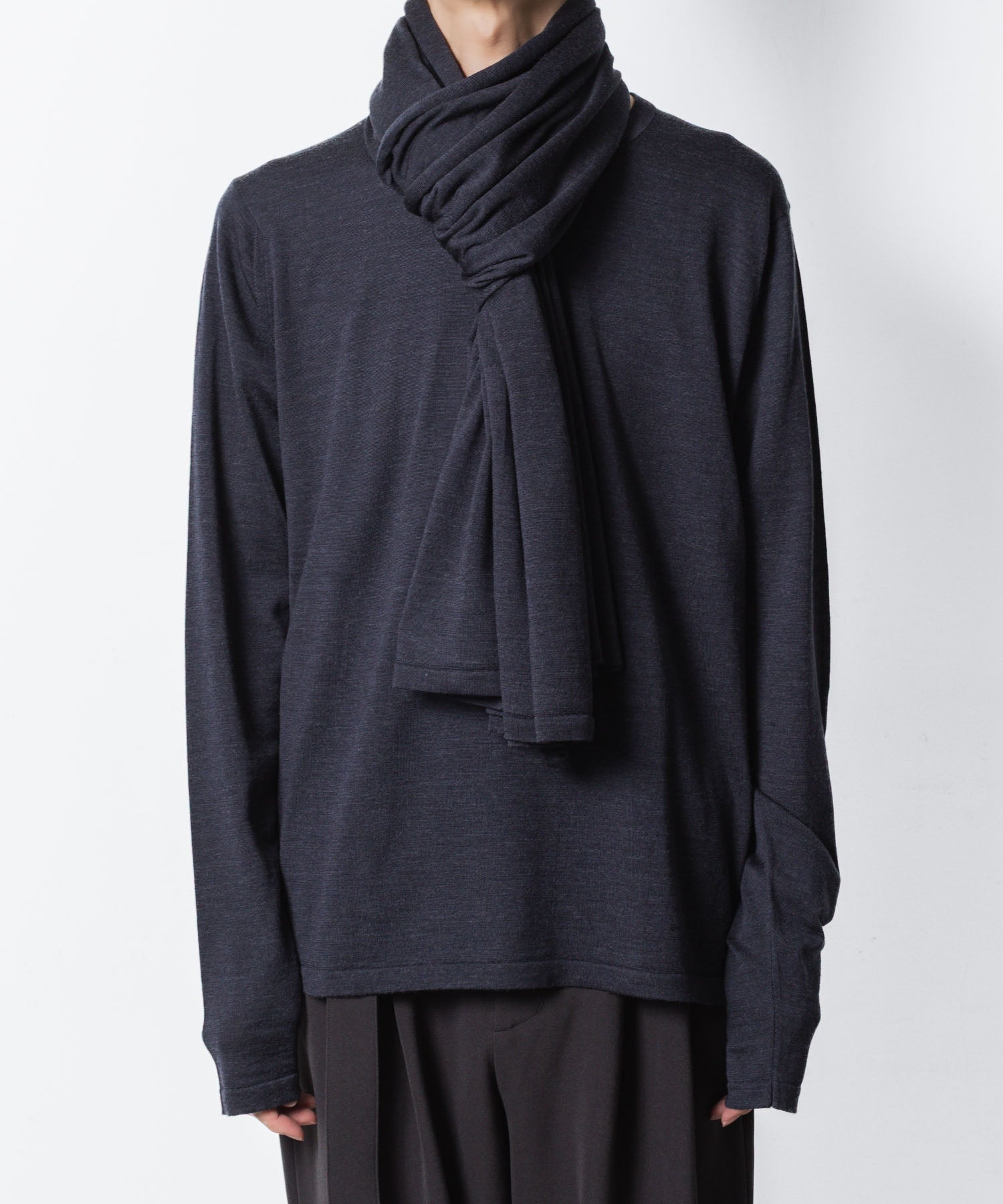 ATTACHMENT アタッチメント × JOHN SMEDLEYの× JOHN SMEDLEY MERINO EXTRAFINE WIDE STOLE - D.NAVYの公式通販サイトsession福岡セレクトショップ