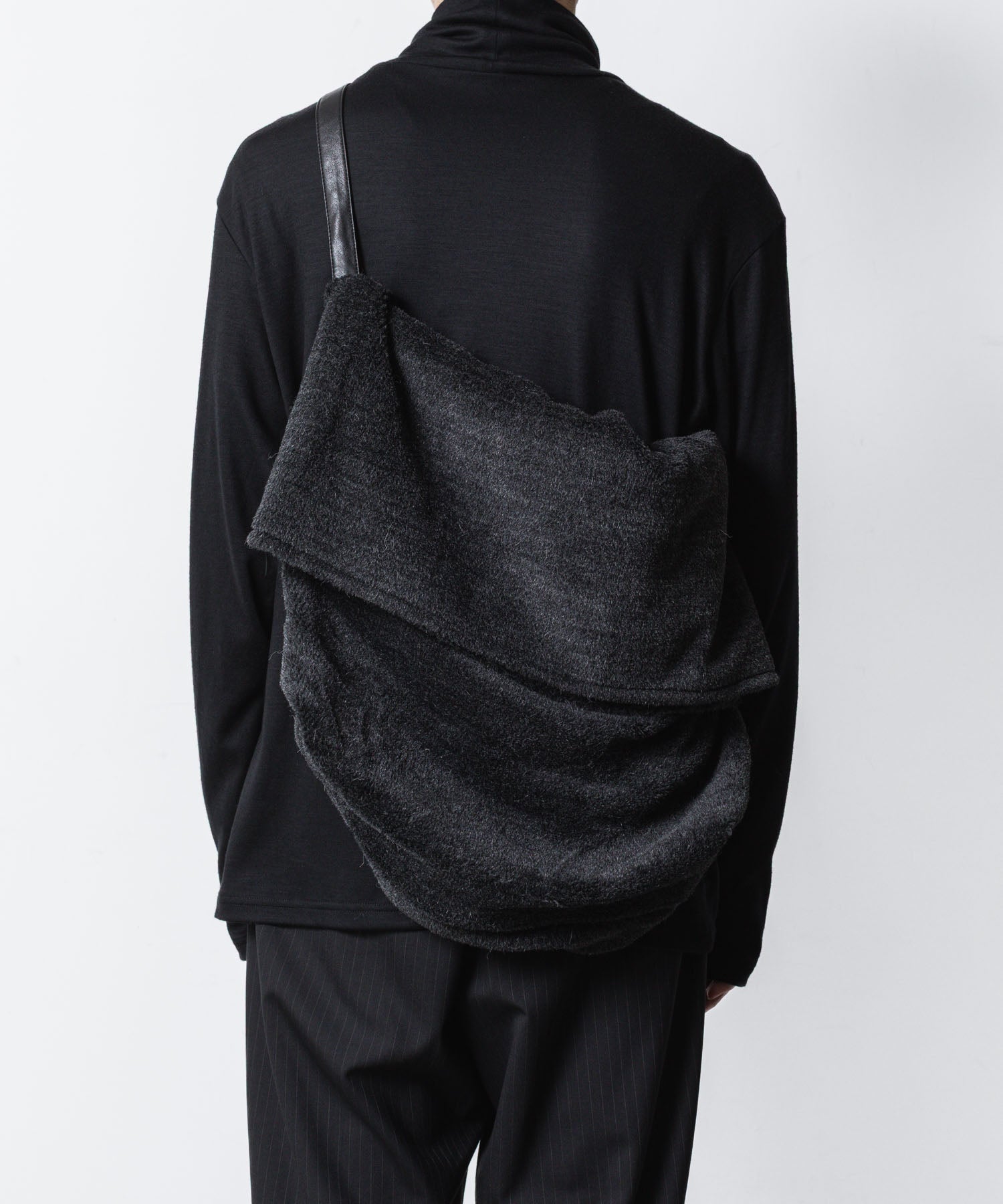 ATTACHMENT アタッチメントのWO/ALPACA BOA SHOULDER BAG - D.GRAYの公式通販サイトsession福岡セレクトショップ