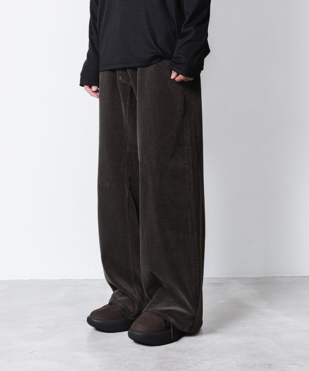 VEIN ヴェインのFINX CO CORDUROY RESIZE TROUSERS - D.GRAYの公式通販サイトsession福岡セレクトショップ