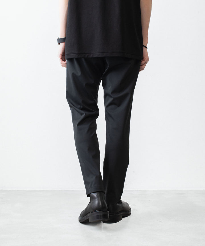 ATTACHMENT / EXCLUSIVE ITEMアタッチメントのLUCA MATTE TWIST REGULAR FIT EASY TROUSERS - BLACKの公式通販サイトsession福岡セレクトショップ