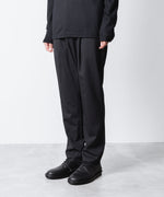 画像をギャラリービューアに読み込む, ATTACHMENT アタッチメントのT/W/SI STRETCH GABARDINE REGULAR FIT EASY TROUSERS - S.BLACKの公式通販サイトsession福岡セレクトショップ
