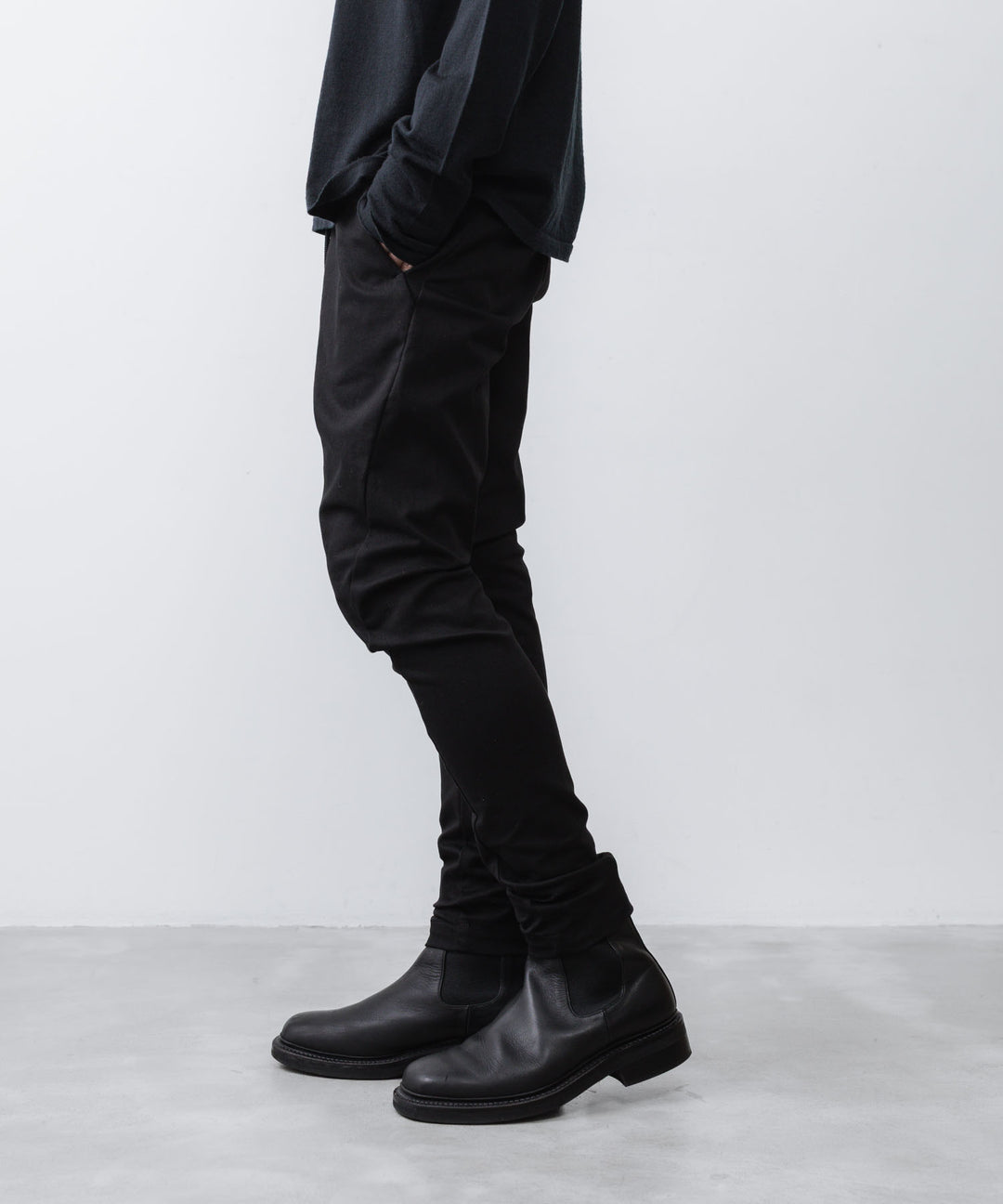 ATTACHMENT / EXCLUSIVE ITEMアタッチメントのRUBBER STRETCH TWILL THREE DIMENSIONAL PANTS - BLACKの公式通販サイトsession福岡セレクトショップ