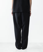 画像をギャラリービューアに読み込む, ATTACHMENT アタッチメントのPE STRETCH DOUBLE CLOTH BELTED WIDE TAPERED TROUSERS - BLACKの公式通販サイトsession福岡セレクトショップ

