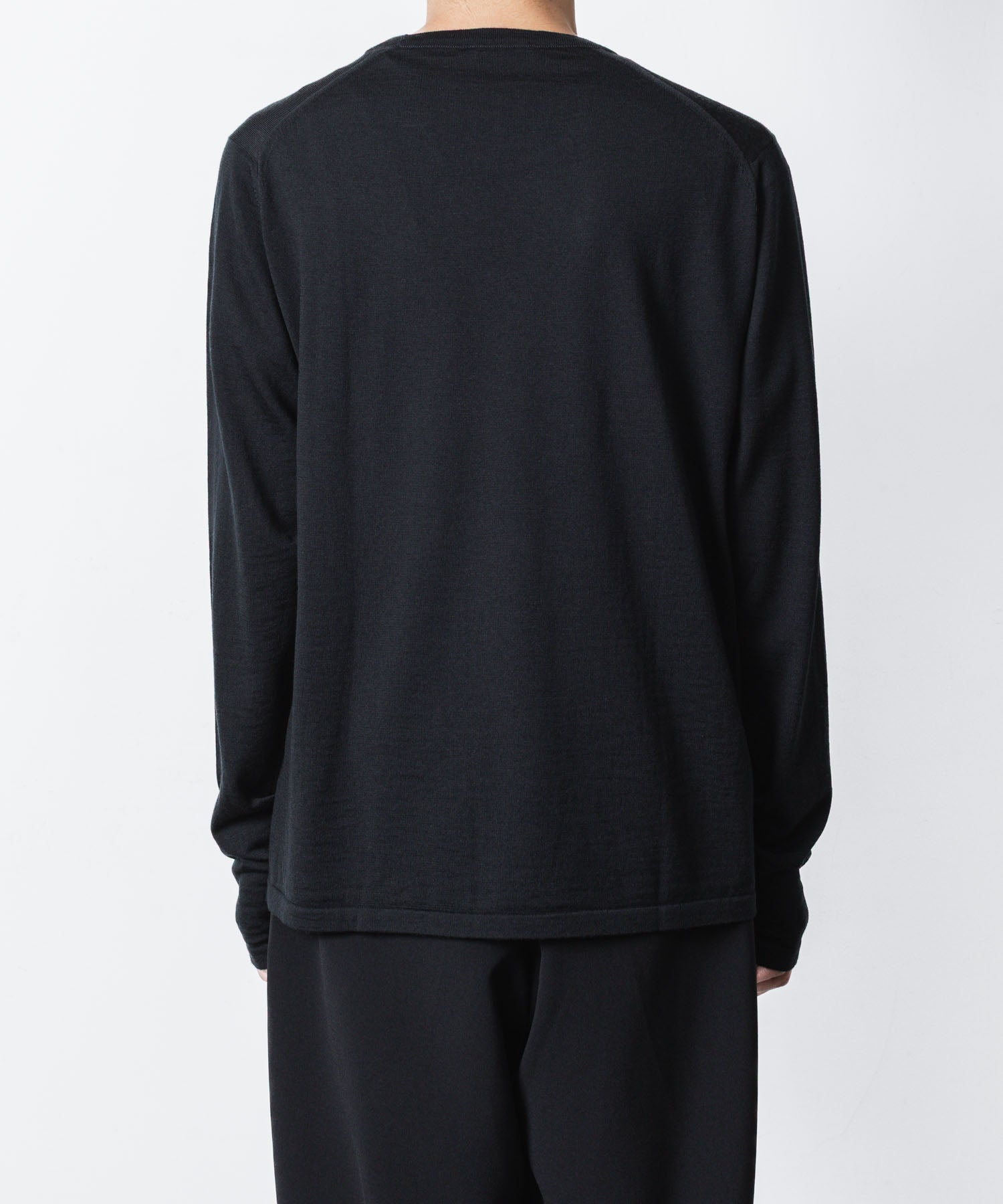 ATTACHMENT アタッチメントの× JOHN SMEDLEY MERINO EXTRAFINE WELTED CREW NECK L/S - BLACKの公式通販サイトsession福岡セレクトショップ