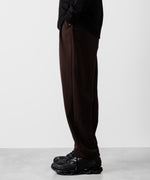 画像をギャラリービューアに読み込む, ATTACHMENT アタッチメントのPE STRETCH DOUBLE CLOTH BELTED TAPERED FIT TROUSERS - BROWN 公式通販サイトsession福岡セレクトショップ
