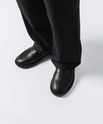 画像をギャラリービューアに読み込む, ATTACHMENT アタッチメントのCOW LEATHER BABOUCHE - BLACKの公式通販サイトsession福岡セレクトショップ
