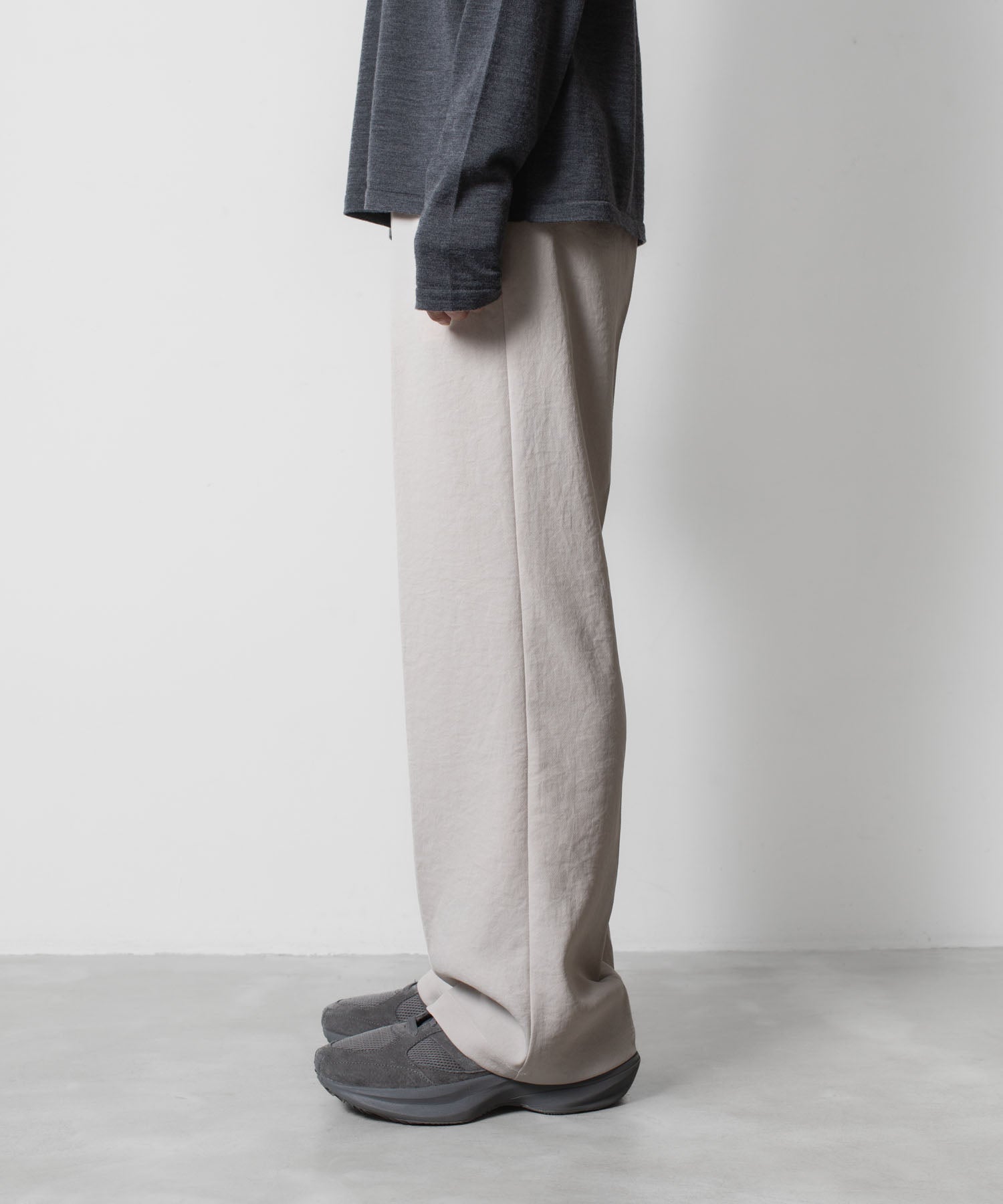 VEIN ヴェインのPE KERSEY 1TUCK TROUSERS - L.BEIGEの公式通販サイトsession福岡セレクトショップ