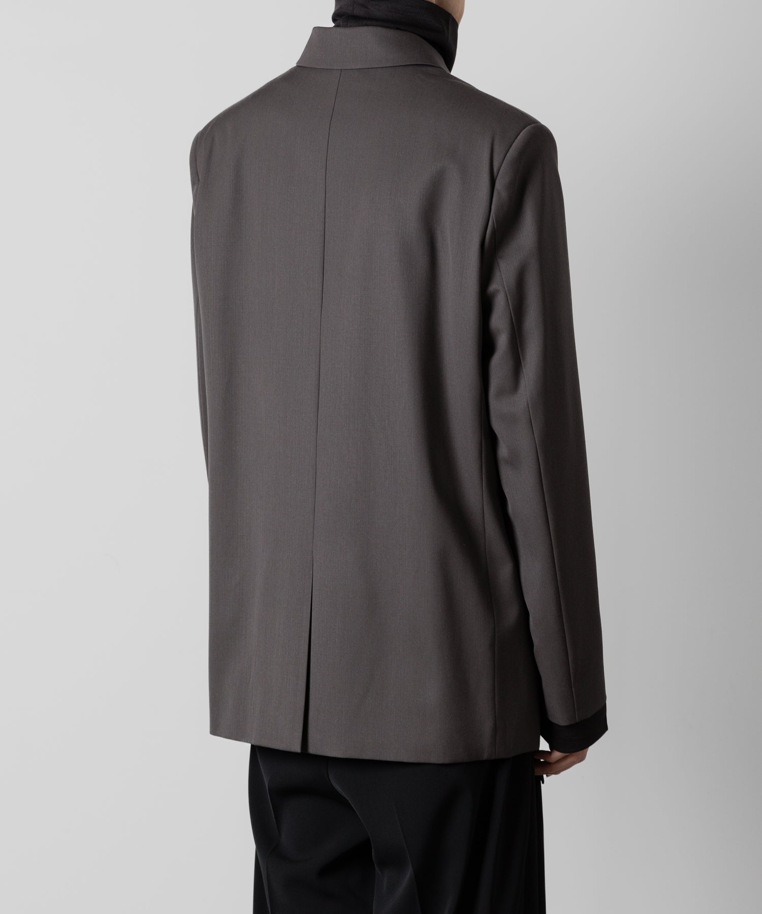 ATTACHMENT アタッチメントのWO GABARDINE PEAK LAPEL JACKET - D.GRAY の公式通販サイトsession福岡セレクトショップ