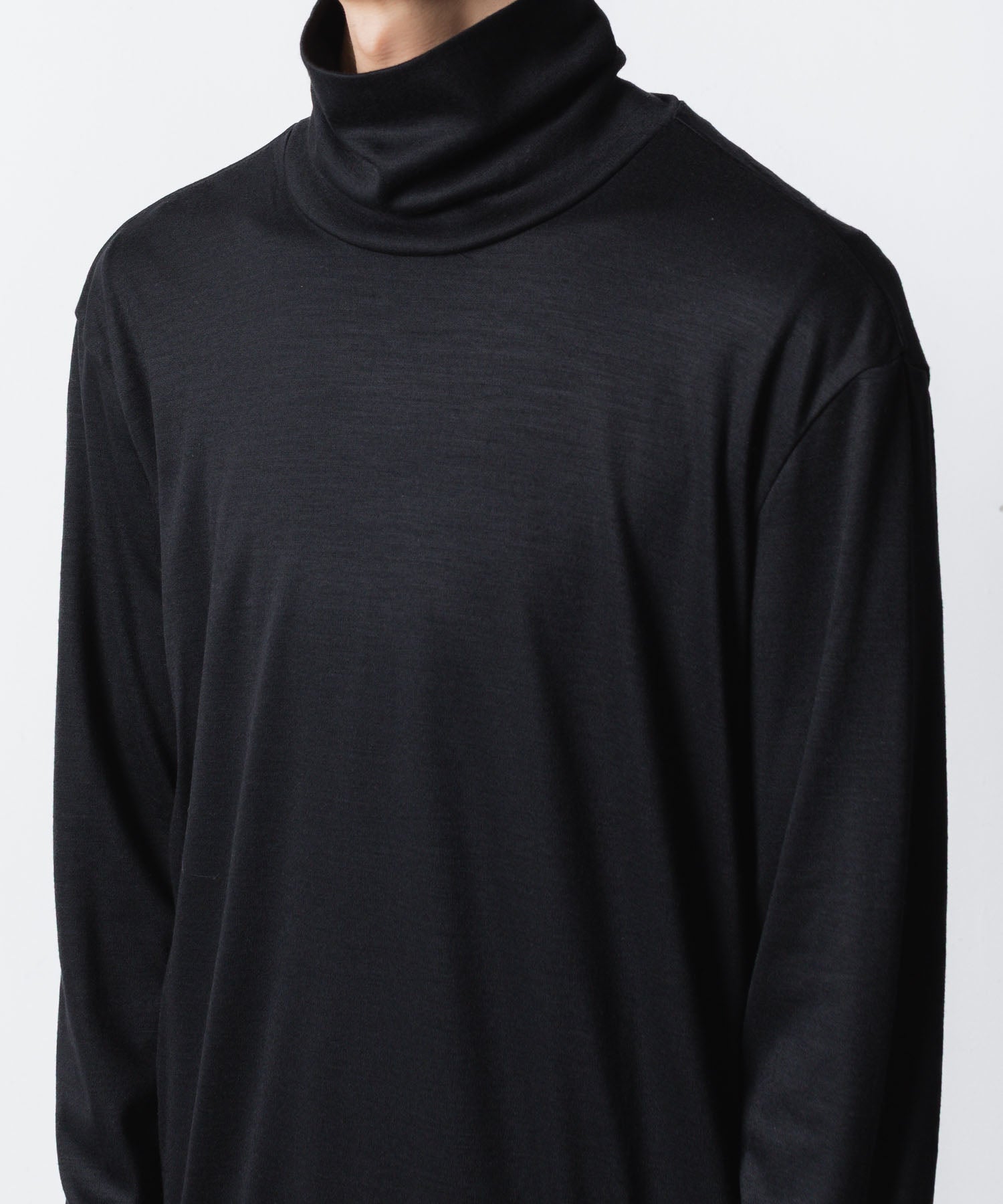 ATTACHMENT アタッチメントの1/60 WOOL SMOOTH HIGH NECK TURTLE L/S TEE - BLACKの公式通販サイトsession福岡セレクトショップ