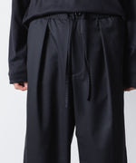 画像をギャラリービューアに読み込む, ATTACHMENT アタッチメントのT/W/SI STRETCH GABARDINE 1TUCK EASY TROUSERS - D.NAVYの公式通販サイトsession福岡セレクトショップ
