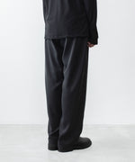 画像をギャラリービューアに読み込む, ATTACHMENT アタッチメントのCU/PE FIBRIL SATIN EASY TROUSERS - BLACKの公式通販サイトsession福岡セレクトショップ
