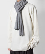 画像をギャラリービューアに読み込む, ATTACHMENT アタッチメント × JOHN SMEDLEYの× JOHN SMEDLEY MERINO EXTRAFINE WIDE STOLE - L.GRAYの公式通販サイトsession福岡セレクトショップ
