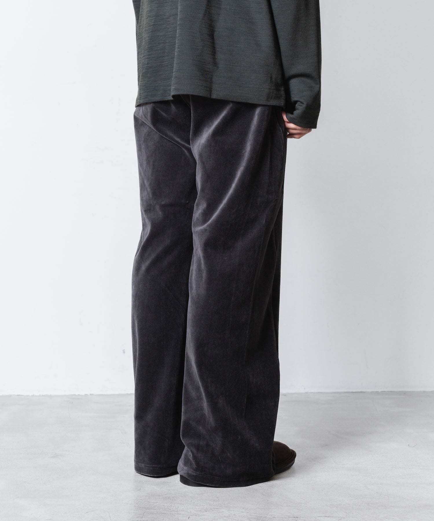 ATTACHMENT アタッチメントのCO/PE VELOR JERSEY 3D TRACK WIDE PANTS - D.GRAYの公式通販サイトsession福岡セレクトショップ