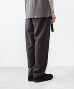 画像をギャラリービューアに読み込む, ATTACHMENT アタッチメントのPE STRETCH DOUBLE CLOTH BELTED WIDE TAPERED TROUSERS - D.BROWNの公式通販サイトsession福岡セレクトショップ
