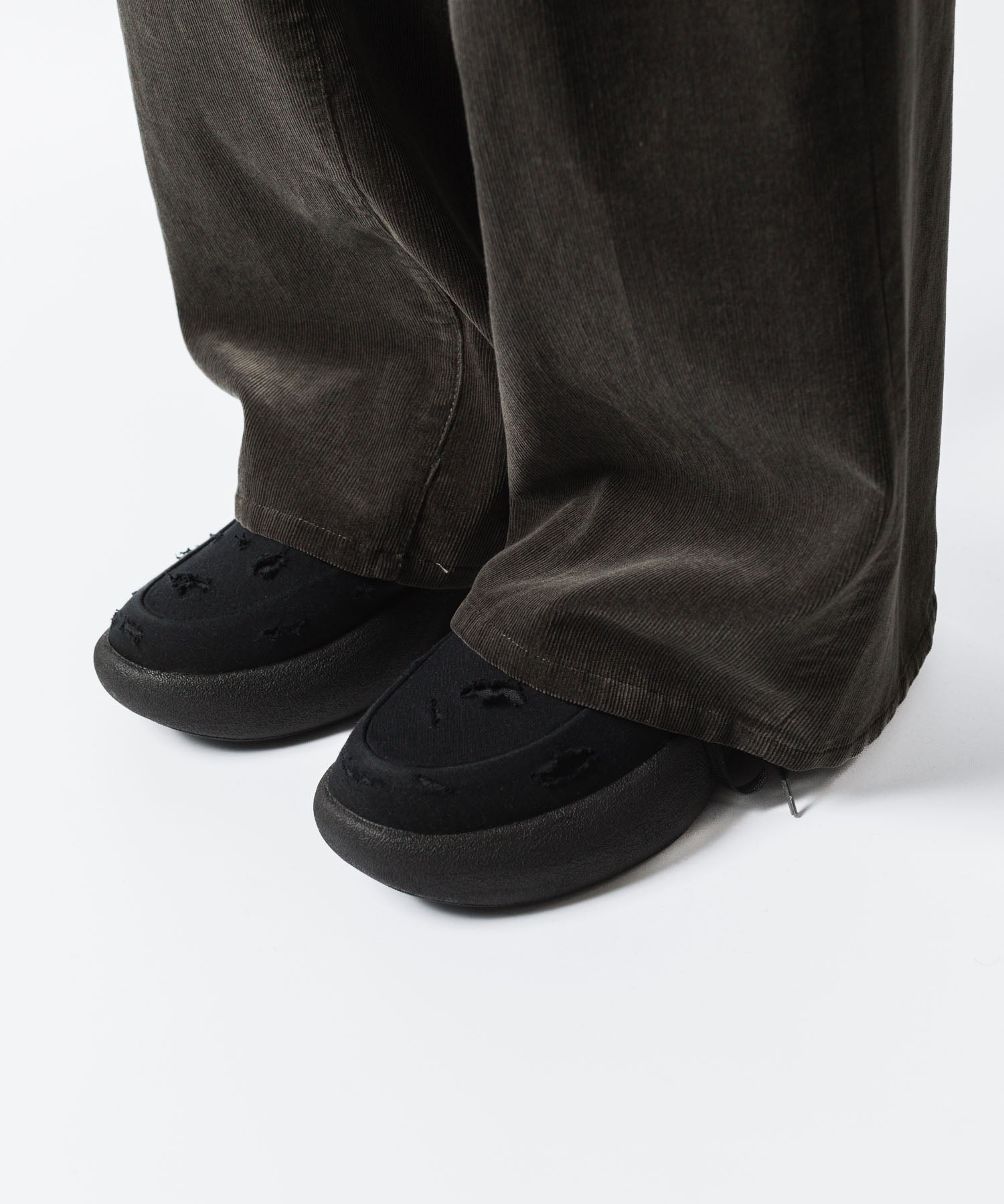 VEIN ヴェインのCOTTON JERSEY x RIPSTOP OVAL SOLE TRAINER - BLACKの公式通販サイトsession福岡セレクトショップ