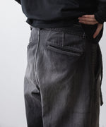 画像をギャラリービューアに読み込む, ATTACHMENT / EXCLUSIVE ITEMアタッチメントの11oz DENIM 1TUCK BELTED PANTS  - BLACKの公式通販サイトsession福岡セレクトショップ
