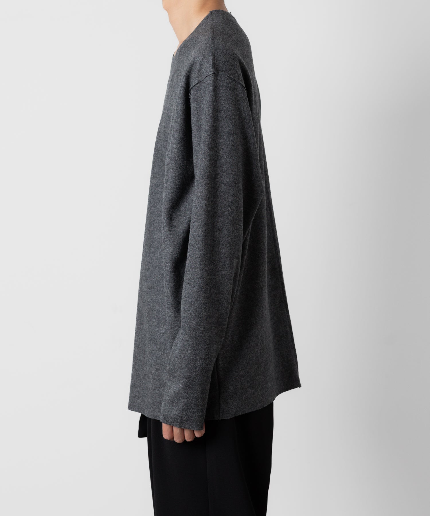 ATTACHMENT アタッチメントの限定TECH WOOL SMOOTH OVERSIZED L/S CUTOFF TEE - X.GRAYの公式通販サイトsession福岡セレクトショップ
