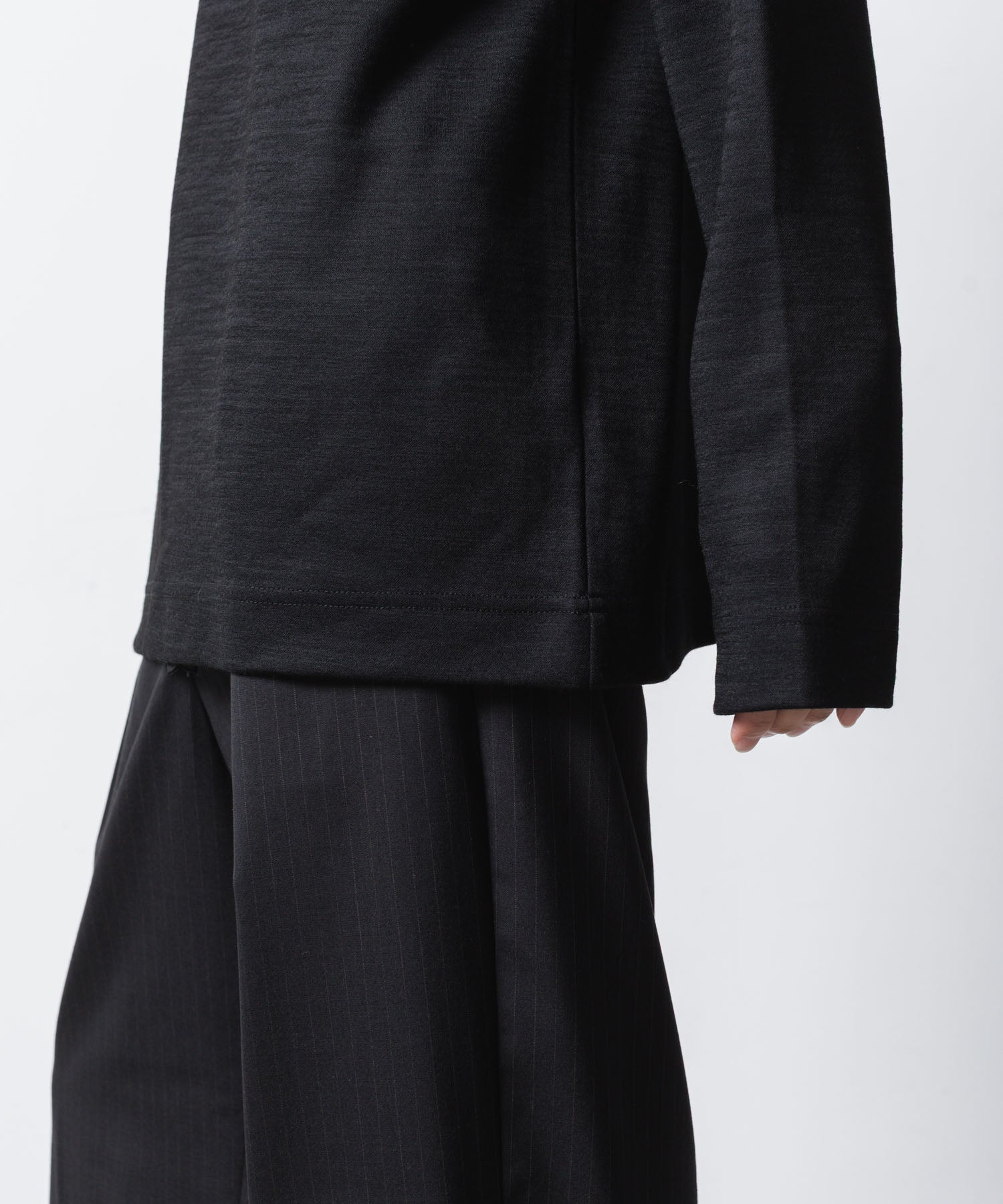 ATTACHMENT / EXCLUSIVE ITEM アタッチメントのWO/NYスムース ハイネックカットソー L/S - BLACKの公式通販サイトsession福岡セレクトショップ