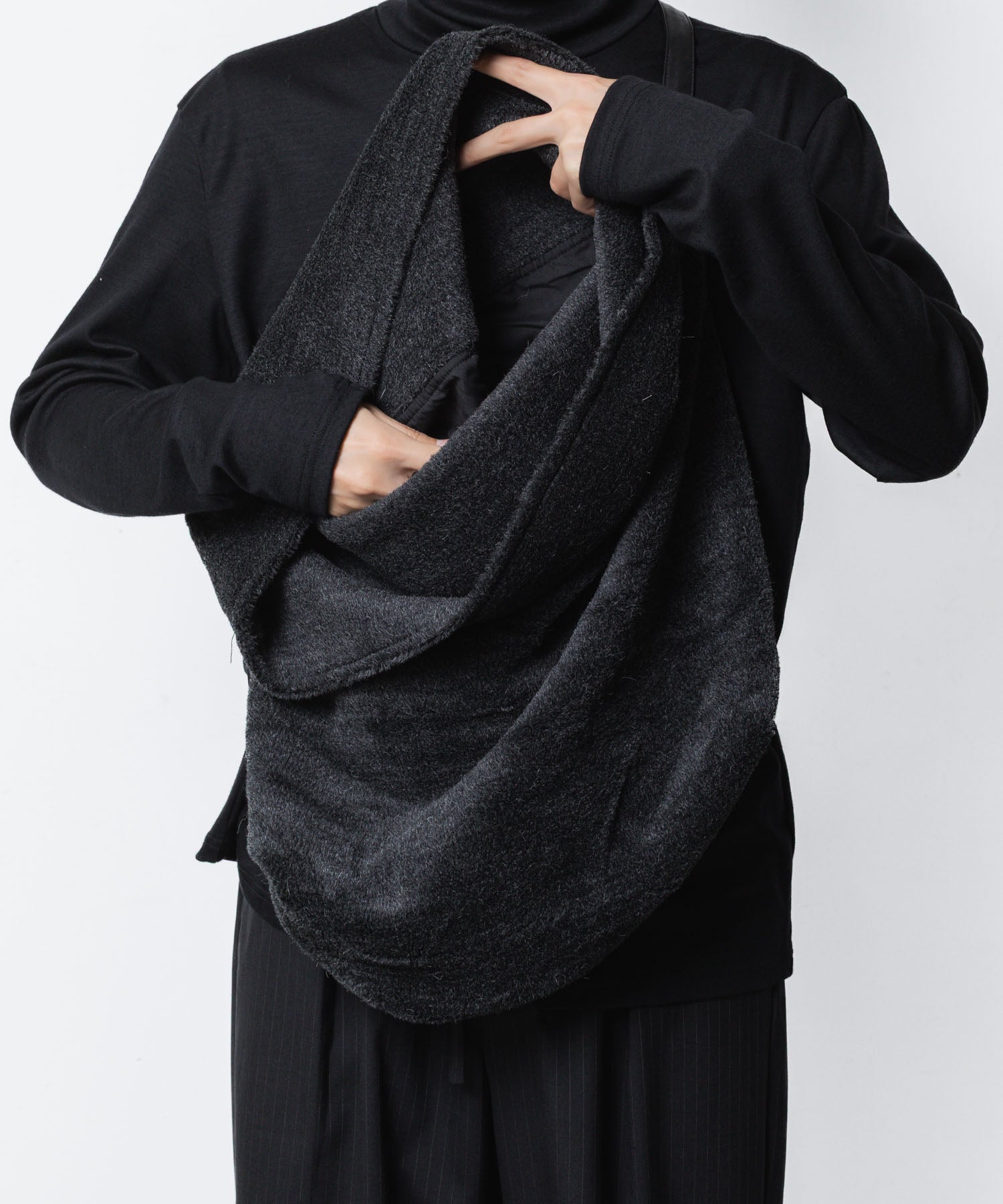 ATTACHMENT アタッチメントのWO/ALPACA BOA SHOULDER BAG - D.GRAYの公式通販サイトsession福岡セレクトショップ