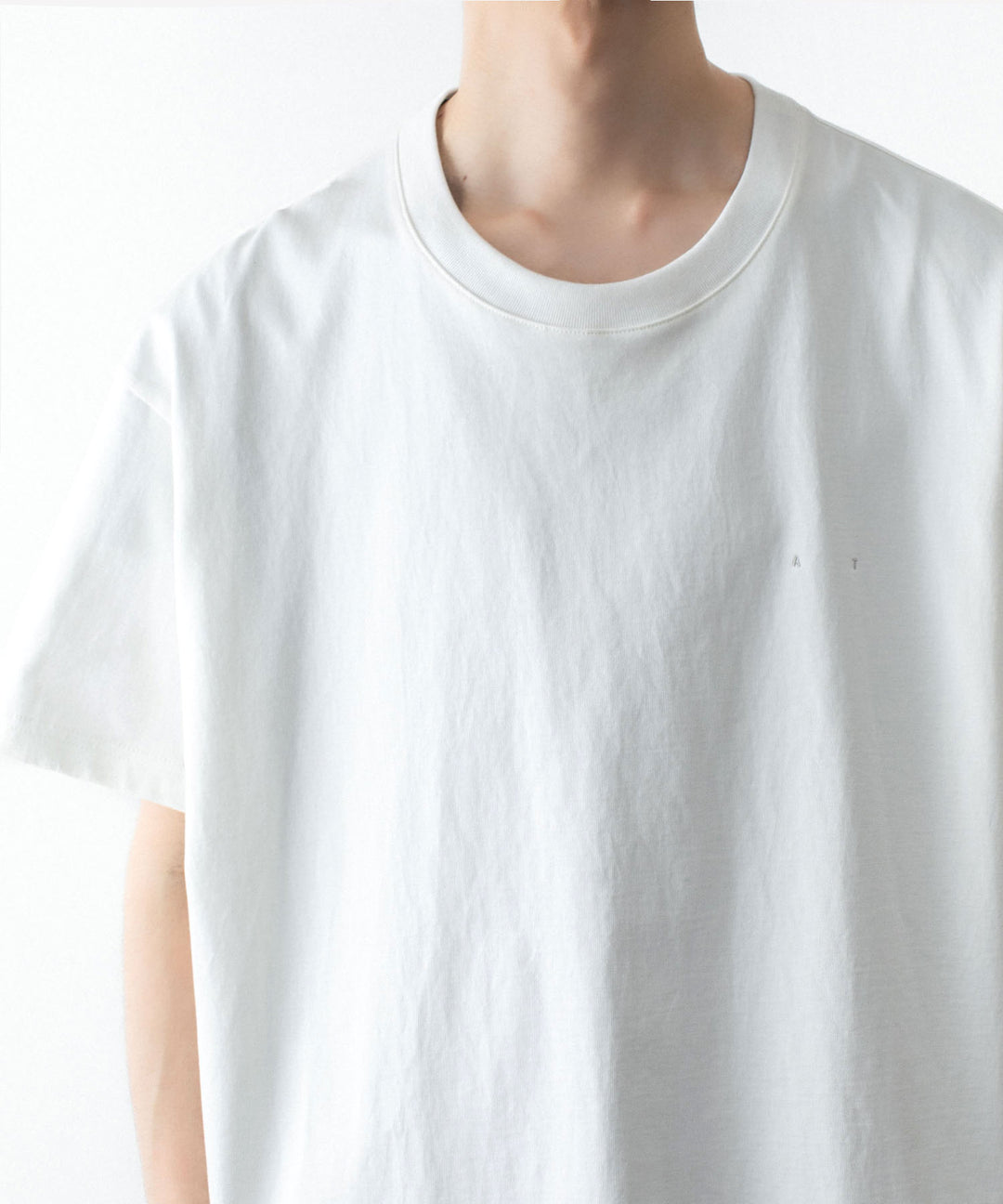 ATTACHMENT アタッチメントの30//2 SUVIN JERSEY EMBROIDERY TEE - WHITEの公式通販サイトsession福岡セレクトショップ