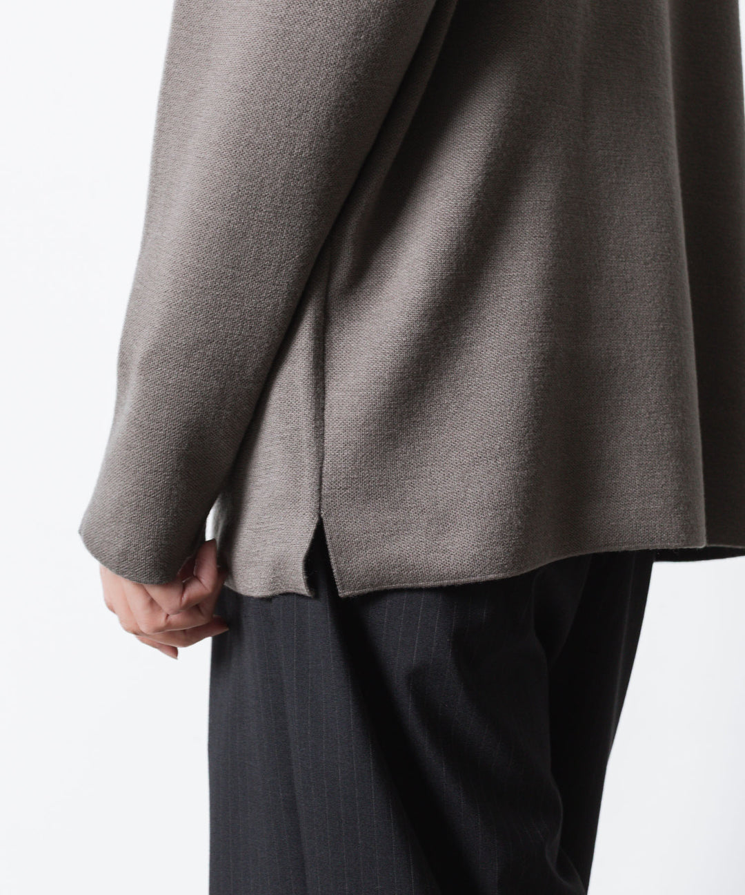 ATTACHMENT アタッチメントのWOxPE DOUBLE FACE KNIT CREW NECK PULLOVER - KHAKI GRAYの公式通販サイトsession福岡セレクトショップ