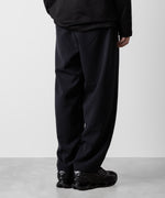 画像をギャラリービューアに読み込む, ATTACHMENT アタッチメントのPE STRETCH DOUBLE CLOTH BELTED TAPERED FIT TROUSERS - NAVY 公式通販サイトsession福岡セレクトショップ
