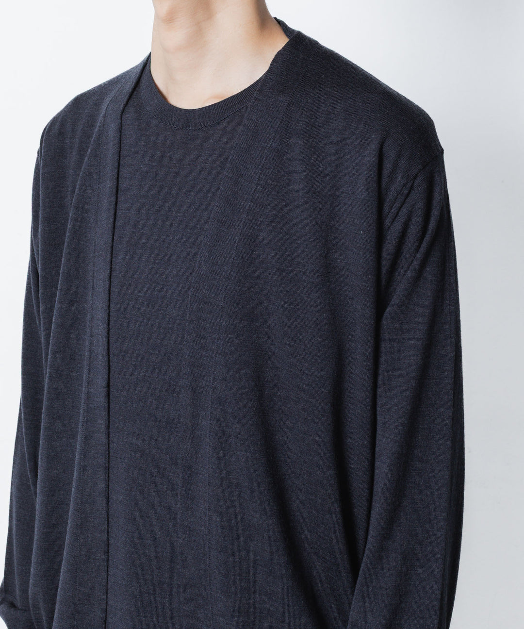 ATTACHMENT アタッチメント × JOHN SMEDLEYの× JOHN SMEDLEY MERINO EXTRAFINE BUTTONLESS V NECK CARDIGAN - D.NAVYの公式通販サイトsession福岡セレクトショップ