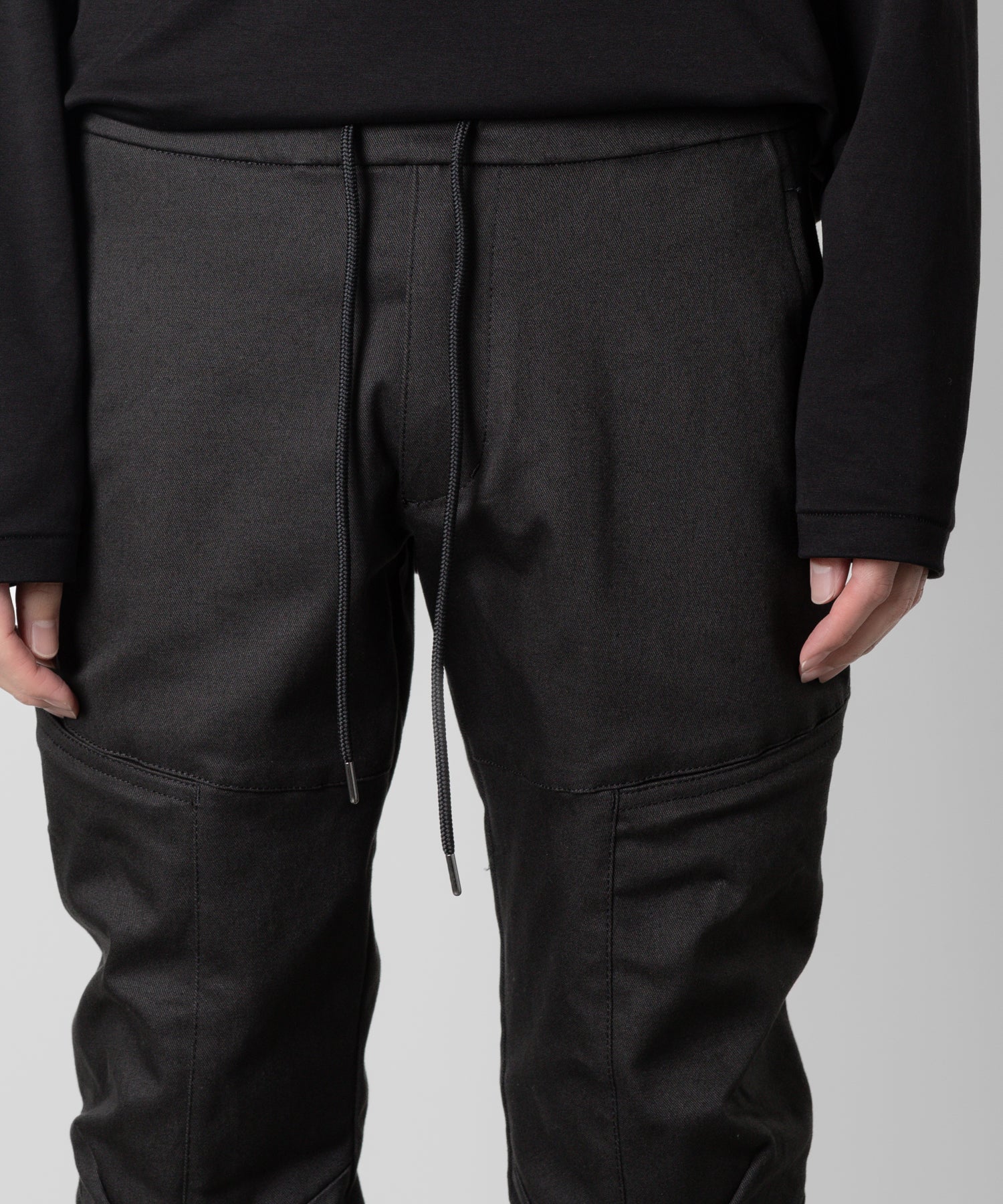 【ATTACHMENT】ATTACHMENT アタッチメントのRUBBER STRETCH TWILL EASY CARGO TROUSERS - D.GRAY  公式通販サイトsession福岡セレクトショップ