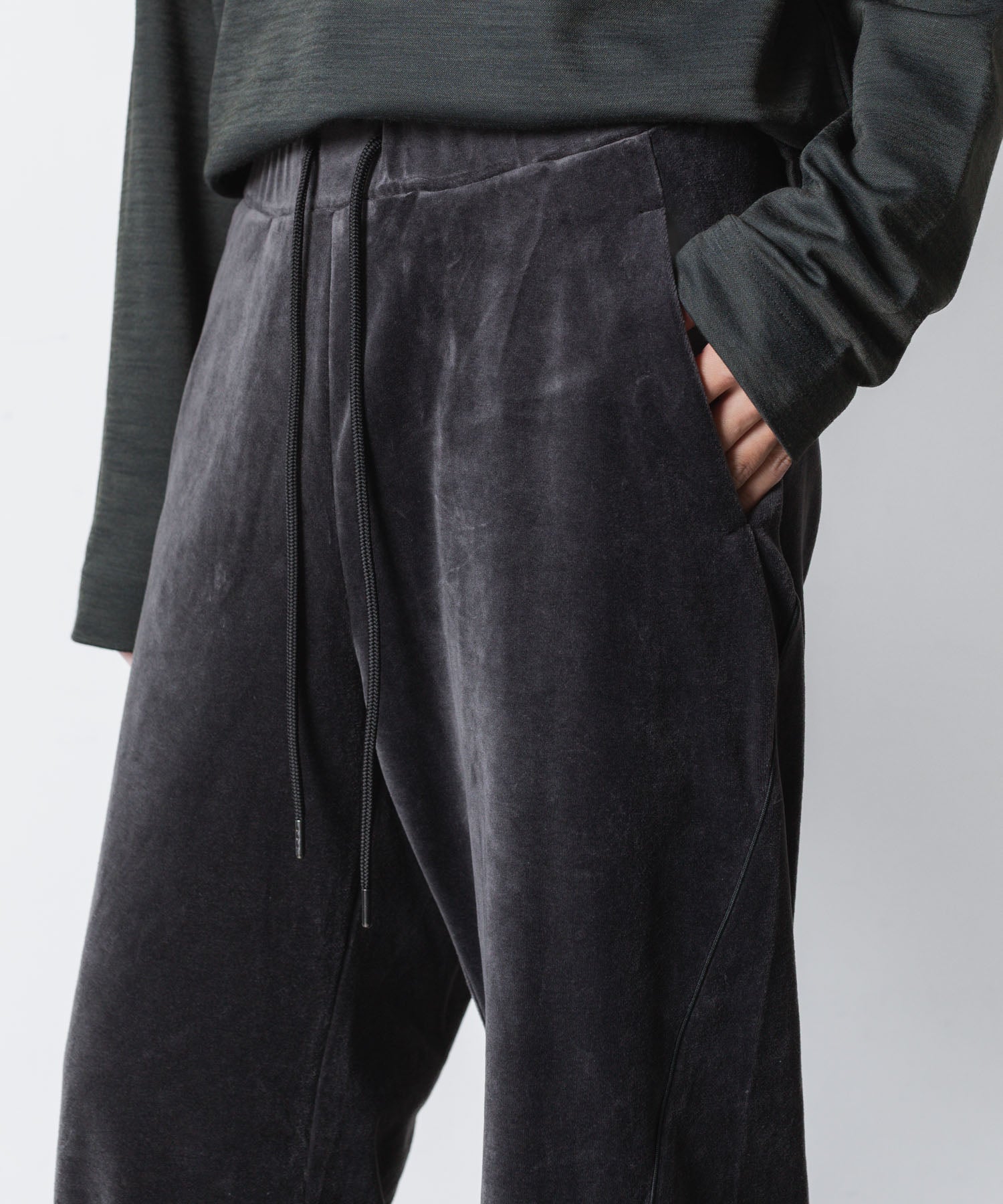 ATTACHMENT アタッチメントのCO/PE VELOR JERSEY 3D TRACK WIDE PANTS - D.GRAYの公式通販サイトsession福岡セレクトショップ