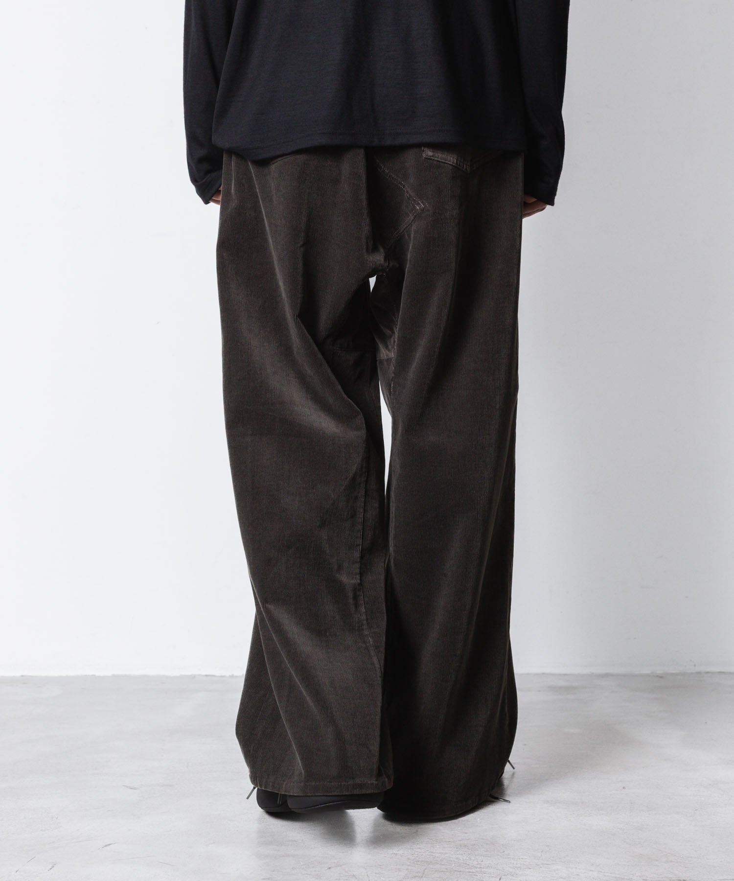 VEIN ヴェインのFINX CO CORDUROY RESIZE TROUSERS - D.GRAYの公式通販サイトsession福岡セレクトショップ