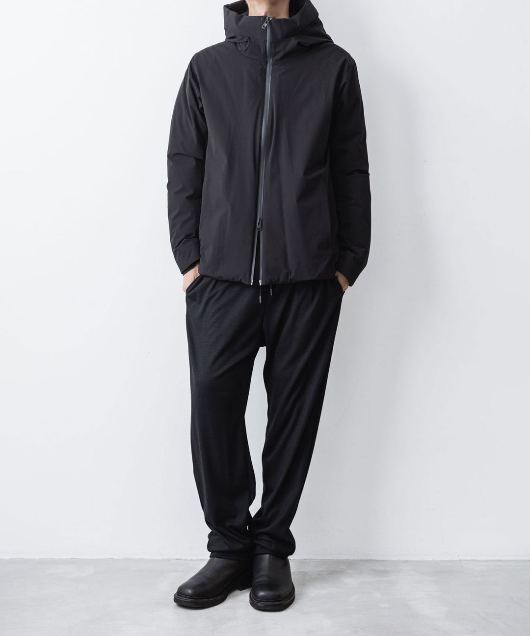 ATTACHMENT アタッチメントの1/60 WOOL SMOOTH SLIM FIT LOUNGE TROUSERS - BLACKの公式通販サイトsession福岡セレクトショップ