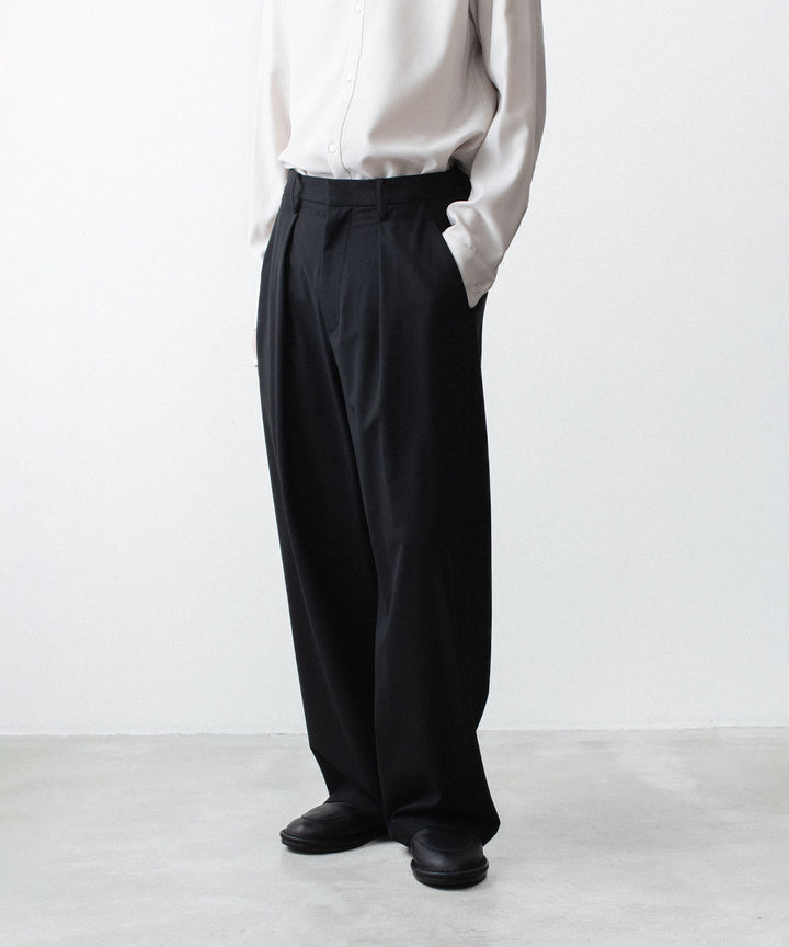ATTACHMENT アタッチメントのWO/TA STRETCH TRO 1TUCK WIDE TROUSERS - BLACKの公式通販サイトsession福岡セレクトショップ