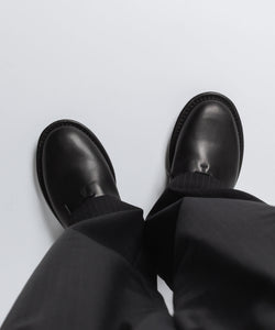 ATTACHMENT /アタッチメント】COW LEATHER BABOUCHE - BLACK | 公式