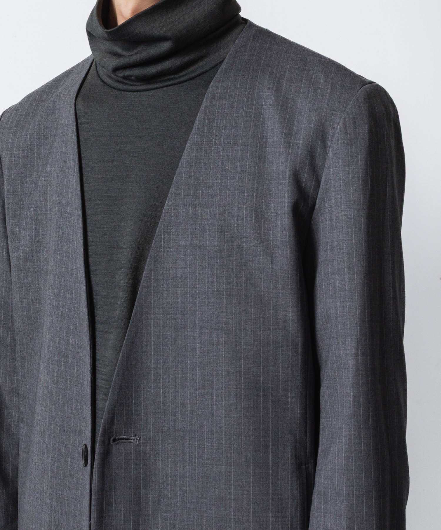 ATTACHMENT アタッチメントのT/W/SI STRETCH GABARDINE COLLARLESS JKT - S.GRAYの公式通販サイトsession福岡セレクトショップ