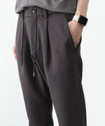 画像をギャラリービューアに読み込む, ATTACHMENT アタッチメントのPE STRETCH DOUBLE CLOTH REGULAR FIT EASY TROUSERS - D.BROWNの公式通販サイトsession福岡セレクトショップ
